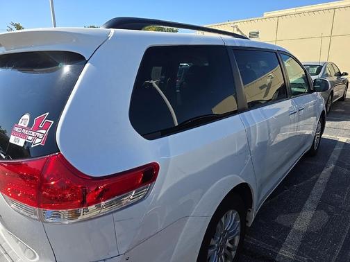 2013 Toyota Sienna 