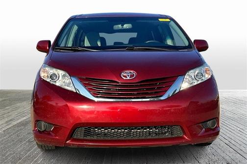 2017 Toyota Sienna LE