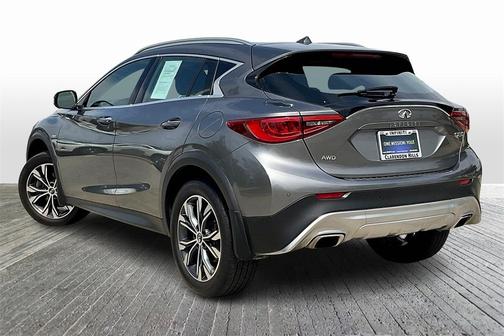 2018 INFINITI QX30 ESSENTIAL