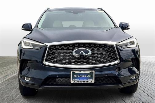 2018 INFINITI QX30 ESSENTIAL