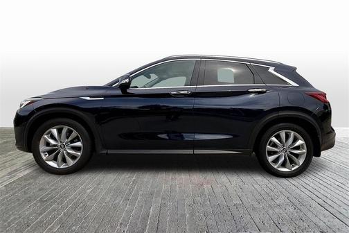 2018 INFINITI QX30 ESSENTIAL