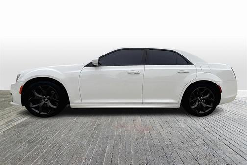 2022 Chrysler 300 S