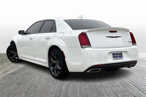 2022 Chrysler 300 S