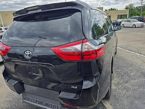 2020 Toyota Sienna XLE