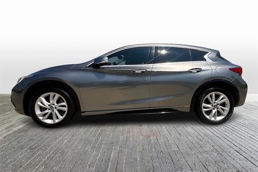 2018 INFINITI QX30 Luxury