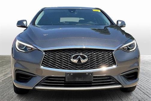 2018 INFINITI QX30 Luxury
