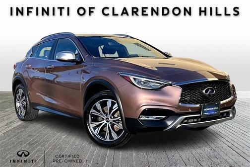 2017 INFINITI QX30 Premium