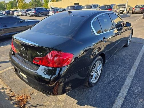 2015 INFINITI Q40 