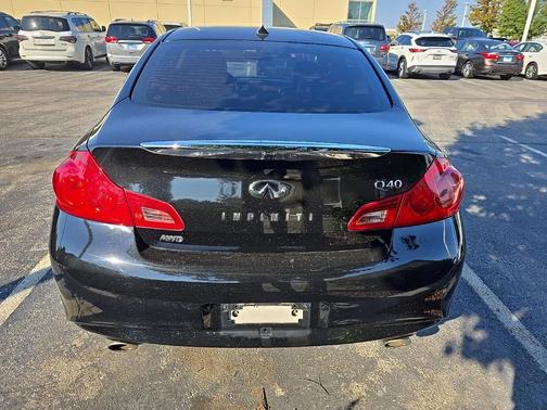 2015 INFINITI Q40 
