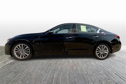 2022 INFINITI Q50 LUXE