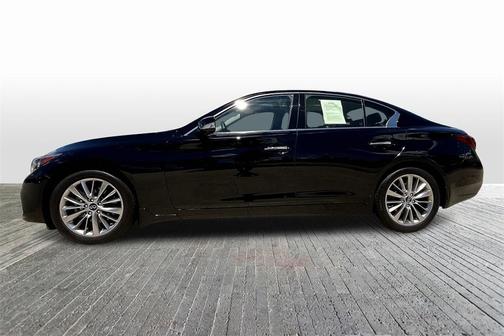 2023 INFINITI Q50 LUXE