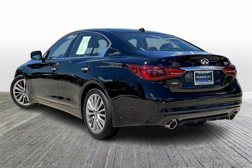 2023 INFINITI Q50 LUXE