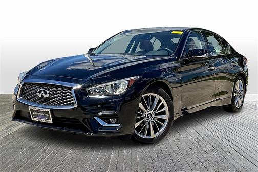 2023 INFINITI Q50 LUXE