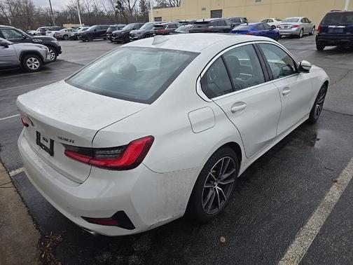 2019 BMW 330 i xDrive