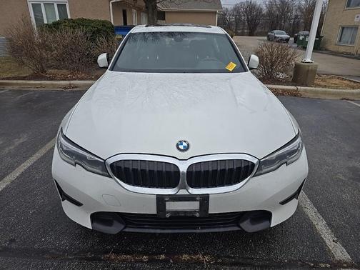 2019 BMW 330 i xDrive