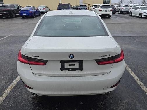 2019 BMW 330 i xDrive