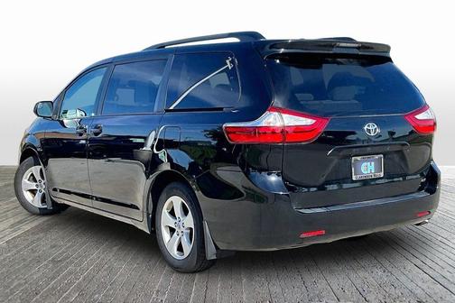 Midnight Black Metallic 2017 Toyota Sienna LE