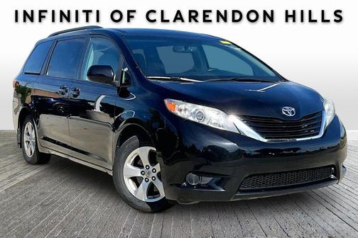Midnight Black Metallic 2017 Toyota Sienna LE