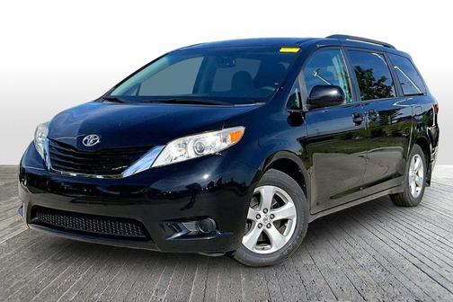 Midnight Black Metallic 2017 Toyota Sienna LE