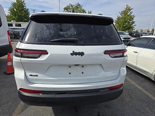 2024 Jeep Grand Cherokee L Laredo