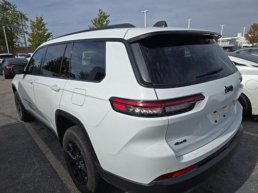 2024 Jeep Grand Cherokee L Laredo