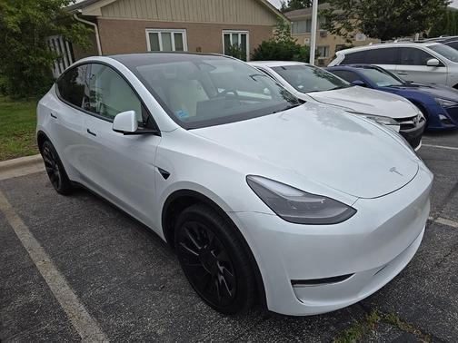 2024 Tesla Model Y Long Range
