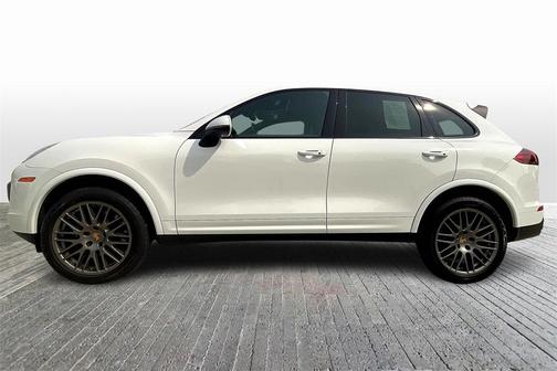 2017 Porsche Cayenne Platinum Edition