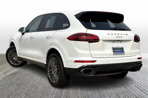 2017 Porsche Cayenne Platinum Edition