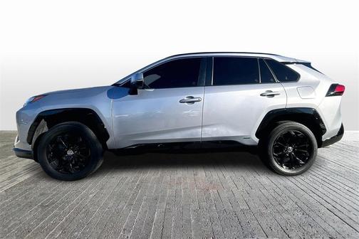 2022 Toyota RAV4 Hybrid SE