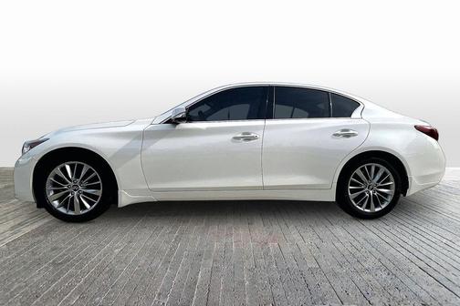 Majestic White 2023 INFINITI Q50 LUXE