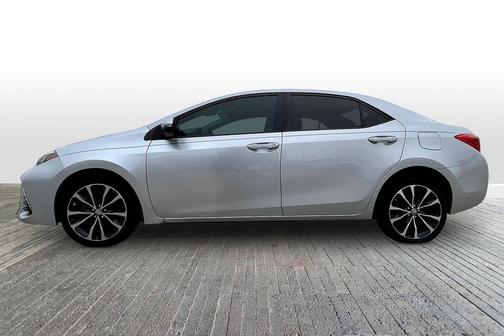 Classic Silver Metallic 2018 Toyota Corolla SE