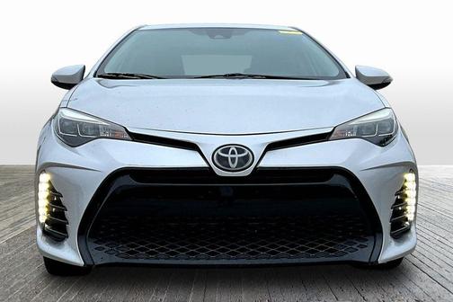 Classic Silver Metallic 2018 Toyota Corolla SE