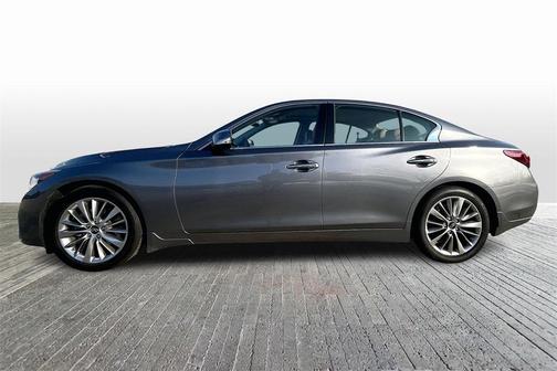 2023 INFINITI Q50 LUXE