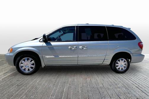 Satin Jade Pearlcoat 2004 Chrysler Town & Country Limited