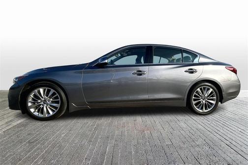 2023 INFINITI Q50 LUXE