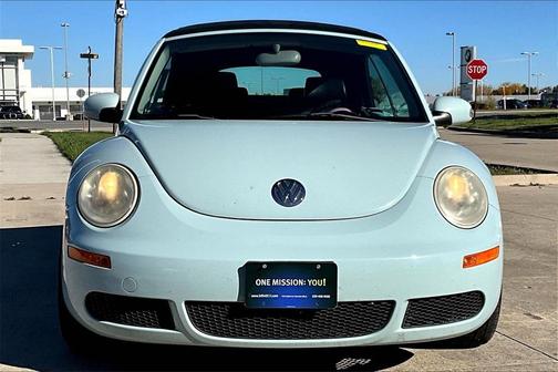 2006 Volkswagen New Beetle 2.5