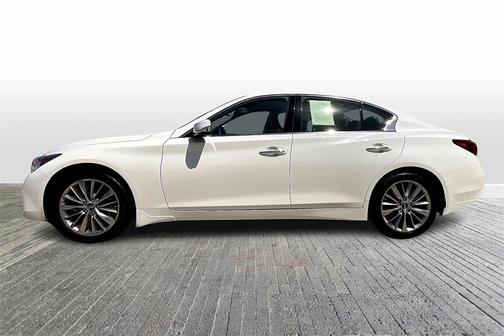 2024 INFINITI Q50 LUXE