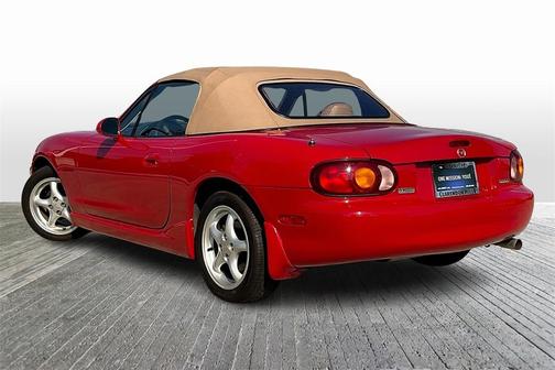 2000 Mazda MX-5 Miata
