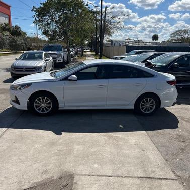 2019 Hyundai SONATA SE