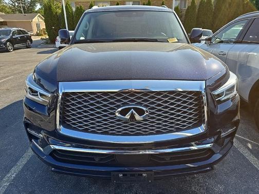 2022 INFINITI QX80 Luxe