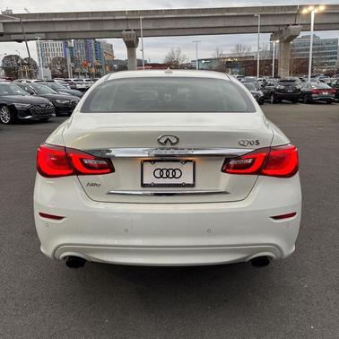 2015 INFINITI Q70 5.6X