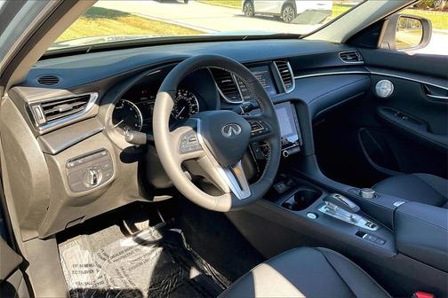 2025 INFINITI QX50 Luxe