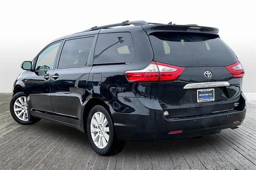 2017 Toyota Sienna Limited Premium