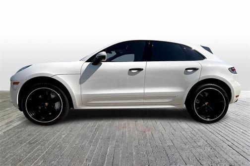 2021 Porsche Macan Turbo
