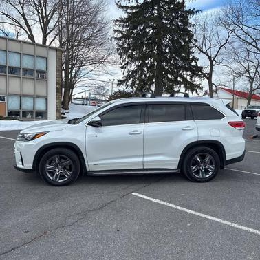 2017 Toyota Highlander Hybrid Limited Platinum