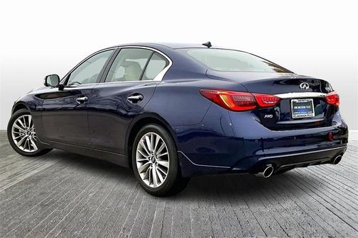 2023 INFINITI Q50 LUXE