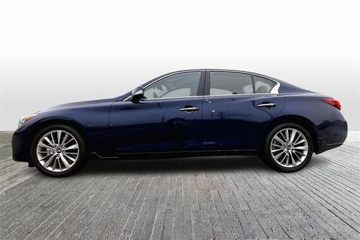 2023 INFINITI Q50 LUXE