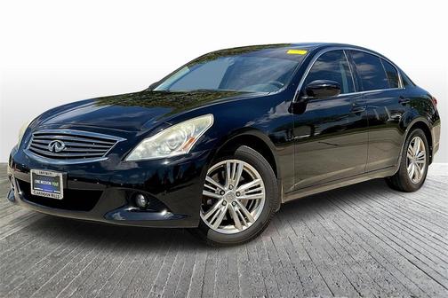 2011 INFINITI G37x 