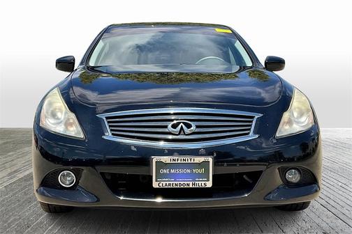 2011 INFINITI G37x 