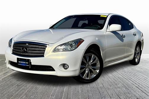 2012 INFINITI M37x 